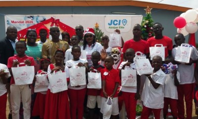 Côte d'Ivoire: La JCI Abidjan Elite apporte aux enfants en situation d'handicap de l'école des sourds  le sourire via des dons en nature