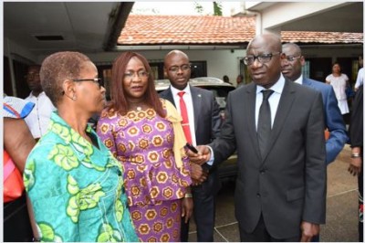 Côte d'Ivoire: Le DG des impôts exhorte ses agents à redoubler d'efforts pour atteindre les  recettes estimées à plus de 2000 milliards de francs CFA