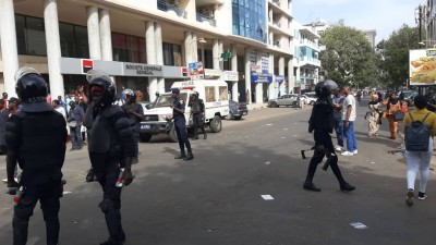 Sénégal: La manifestation contre la hausse du prix de l'électricité sévèrement réprimée, un ex député malmené et arrêté