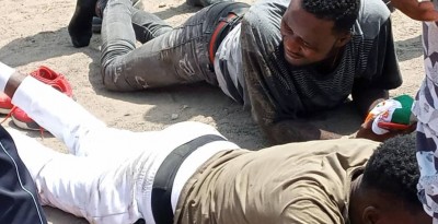 Côte d'Ivoire : Macron à Koumassi, deux voleurs de portables appréhendés par la police aux abords du Complexe sportif