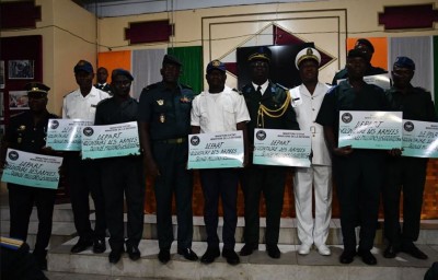 Côte d'Ivoire: FACI, 400 militaires admis aux départs volontaires reçoivent leur chèque de 15 millions chacun