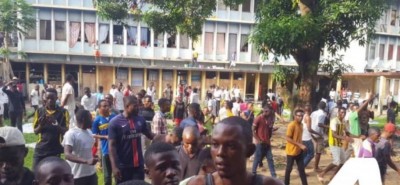 RDC: Un officier de police lynché à mort lors des manifestations à l'université de Kinshasa