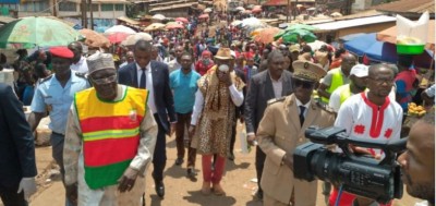 Cameroun : Covid-19, le ministre de la jeunesse intensifie la sensibilisation dans les quartiers et marchés