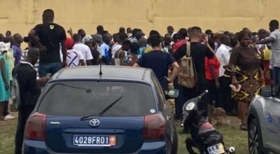Côte d'Ivoire : Covid-19, pour un laissez-passer, forte affluence devant l'école de police, risque de propagation du Coronavirus