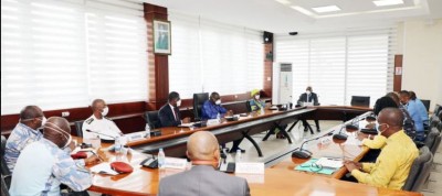 Côte d'Ivoire : Couvre-feu,  les acteurs du port sollicitent la police pour évacuer les conteneurs sur des parcs