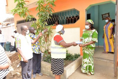 Côte d'Ivoire : Lutte contre la COVID-19, le Gouvernement distribue gratuitement des sacs-poubelles à 3000 ménages vulnérables