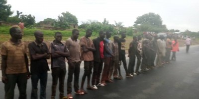 Côte d'Ivoire : Bouaké, camouflés dans un camion de bétail, 14 clandestins du Coronavirus appréhendés