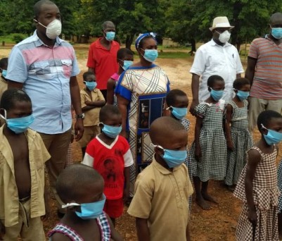 Côte d'Ivoire : Lutte contre la Covid-19, des milliers d'élèves et enseignants équipés