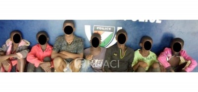 Côte d'Ivoire : Des enfants charretiers le jour et « microbes » la nuit,  interpellés par la police