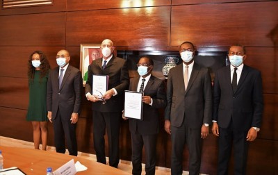 Côte d'Ivoire : Constructions et réhabilitations des Etablissements sanitaires de 1er contact, des opérateurs signent des contrats de plus de 171, 7 milliards de FCFA avec le Gouvernement
