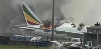 Ethiopie-Chine : Un avion d'Ethiopian Airlines prend feu à l' aéroport de Shanghai