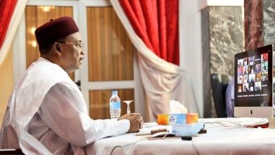 Côte d'Ivoire : Sommet extraordinaire de la CEDEAO, Mahamadou Issoufou aux maliens : «Cette situation exige de vous un sursaut national »