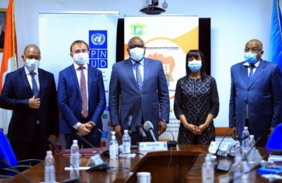 Côte d'Ivoire : Présidentielle,  la France apporte une contribution de 131 millions FCFA pour renforcer  le  mécanisme des résultats des votes