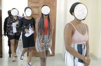 Rwanda : Accusées d'avoir publié des photos « nues », quatre femmes arrêtées et exposées