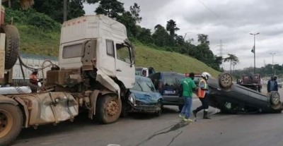Côte d'Ivoire : Grave accident sur l'autoroute du Nord dans le sens de Yopougon-Adjamé, le calvaire des usagers