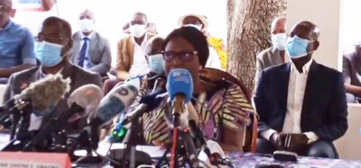 Côte d'Ivoire : Candidature d'Alassane Ouattara, anticonstitutionnelle pour Simone Gbagbo qui l'invite à délivrer un passeport diplomatique à Gbagbo