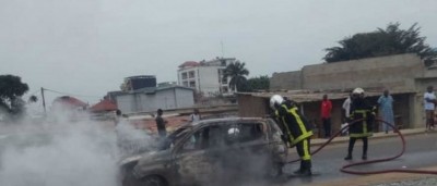 Côte d'Ivoire : À Yopougon, des manifestants incendient 3 véhicules, un interpellé