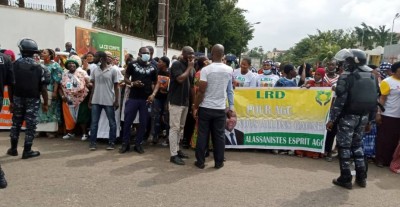 Côte d'Ivoire : Dêpot de candidature d'Alassane Ouattara, la police empêche une manifestation de militants du RHDP
