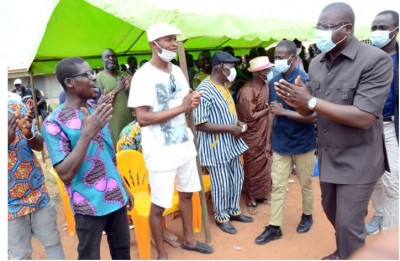 Côte d'Ivoire : « Convoyage » des microbes à Divo par le maire Amédé Kouakou, des populations dénoncent  une affabulation