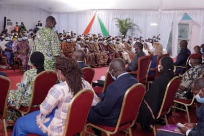 Côte d'Ivoire :    Depuis Bongouanou, Alassane Ouattara annonce une augmentation du prix kilo du cacao pour la campagne commerciale 2020-2021