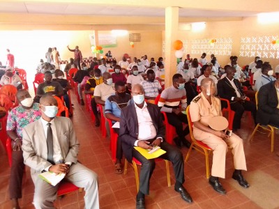 Côte d'Ivoire : Bouaké, après 3 ans de mission d'intérêt général, des centaines de jeunes distingués