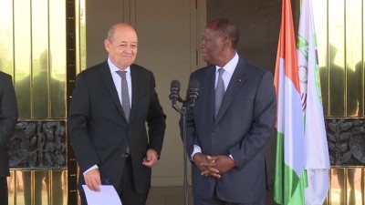 Côte d'Ivoire-France : Le Drian clair : « Il y a un processus démocratique, je ne suis pas chargé d'apprécier la nouvelle Constitution. Ce serait de l'ingérence »