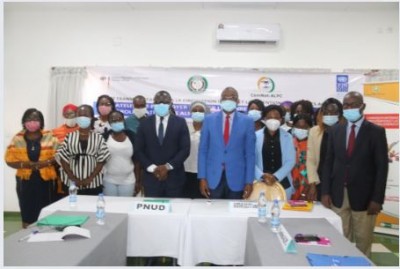 Côte d'Ivoire : Plaidoyer sur le genre et les dangers liés à la prolifération des armes légères et petit calibre dans les communautés frontalières