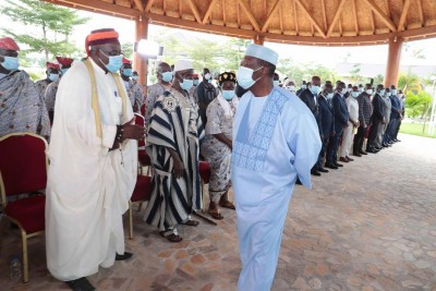 Côte d'Ivoire : Alassane Ouattara appelle 100 cadres du RDHP pour un conseil stratégique