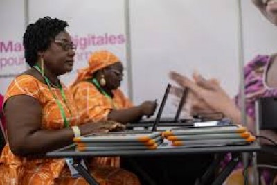 La Fondation Orange Côte d'Ivoire poursuit son engagement en faveur de l'autonomisation des femmes avec l'ouverture d'une salle de formation dédiée aux formateurs du projet « Maisons Digitales »