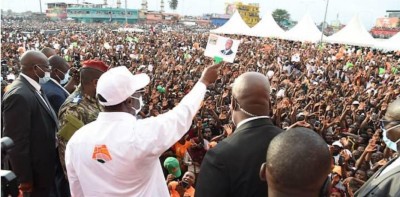 Côte d'Ivoire : J-2 du vote présidentielle, douche froide à Yopougon et marée humaine pour Ouattara à Abobo qui appelle à aller massivement voter samedi