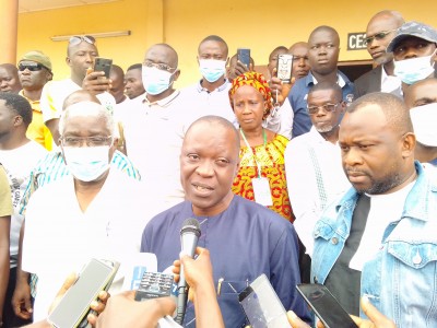 Côte d'Ivoire : Bouaké, partis accomplir leur devoir civique, les électeurs prennent d'assaut les bureaux de vote