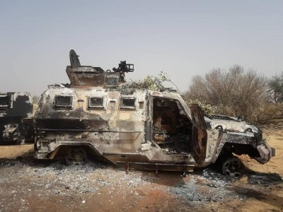 Mali : Un minibus criblé de balles par des jihadistes dans le centre , 8 morts et 8 blessés graves