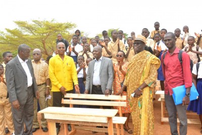 Côte d'Ivoire : Diabo, sous la tutelle du conseil régional, le Lycée équipé en table-bancs par le DG du trésor représenté par le maire Koumoin