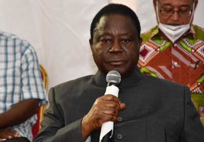 Côte d'Ivoire : Condamnation de Yodé et Siro à 12 mois avec sursis, Bédié parle d' « instrumentation » de la justice