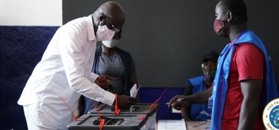 Liberia :  Elections sénatoriale et référendum, jour test pour Weah