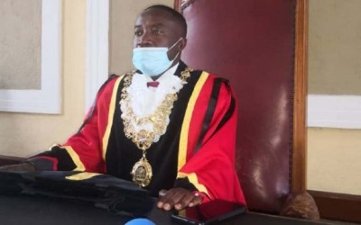 Zimbabwe : Le maire de Harare arrêté pour une affaire de favoritisme, l'opposition dénonce une manœuvre politique