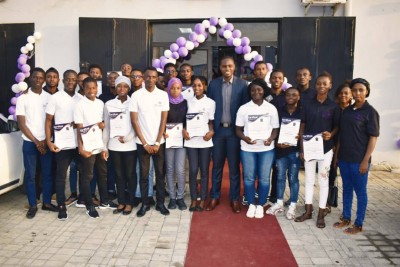 Côte d'Ivoire : Remise de diplôme de la 3ème promotion, des étudiants de  l'école informatique NaN présente un projet innovant