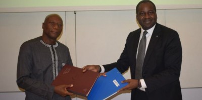 Côte d'Ivoire : Collecte, acheminement et distribution de courriers, la Poste CI décide de travailler avec les entreprises de transports routiers en installant des machines à affranchir dans les gares