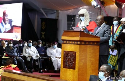 Ghana :  Akufo-Addo prête serment et contraint de travailler avec un opposant à la présidence du parlement