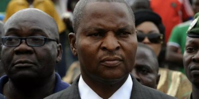 Centrafrique: Face à une offensive de la rébellion, Touadéra impose un couvre feu dans tout le pays