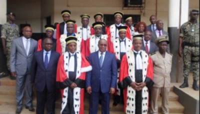 Côte d'Ivoire : Mauvaises pratiques dans les juridictions, le Ministre Sansan Kambilé en « colère »  interpelle ses collaborateurs