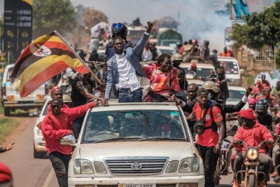 Ouganda : Bobi Wine affirme avoir vaincu le «dictateur» Museveni et dénonce déjà des fraudes