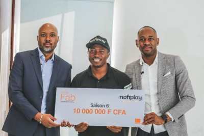 Soutien à l'entrepreneuriat : Orange Côte d'Ivoire poursuit son engagement vis-à-vis des start-up ivoiriennes par la remise de chèques aux lauréats d'Orange Fab, saison 6