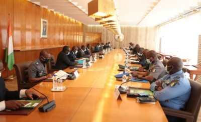 Côte d'Ivoire : Réunion du CNS, pourquoi Ouattara a félicité Hamed Bakayoko, Vagondo ainsi que les Grands Commandements