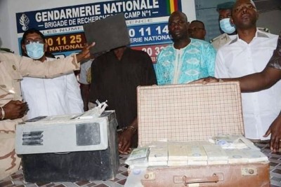 Mali : Un marabout à la tête d'un trafic de faux billets interpellé, plus de 5 milliards de FCFA saisis