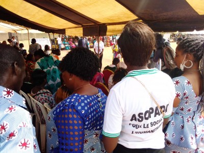 Côte d'Ivoire : Bouaké, pour la victoire du RHDP aux législatives, les femmes membres de ASOPADE aux côtés de tous les candidats Houphouëtistes
