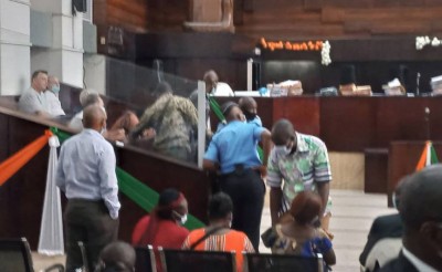Côte d'Ivoire :    Tribunal, des incidents survenus à l'audience des italiens poursuivis pour trafic international de stupéfiants, la procédure renvoyée