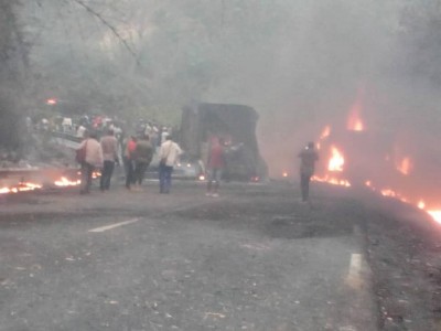Cameroun : Des dizaines de victimes calcinées dans la collision d'un bus avec un camion de produits pétroliers