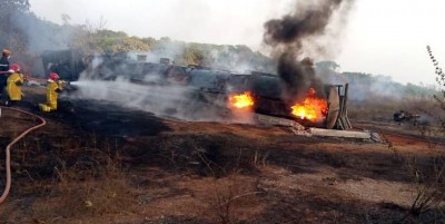 Côte d'Ivoire : Un camion-citerne transportant du carburant prend feu, bilan deux morts