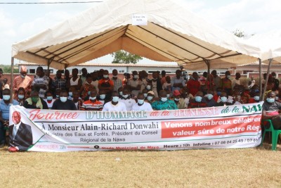 Côte d'Ivoire :    Nawa, la jeunesse des quatre départements célèbre le ministre DONWAHI à Mayo pour ses actions de développement au profit de la région
